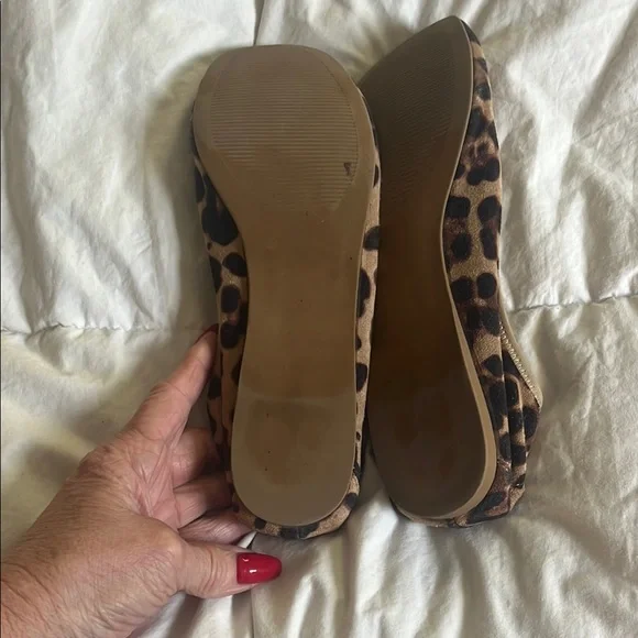 Steve Madden Leopard Print Flats Brown Tan - Picture 2 of 7